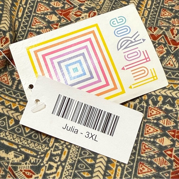 LuLaRoe Julia Boho Tribal Print Bodycon T-Shirt Dress Size 3XL NWT - Picture 5 of 6